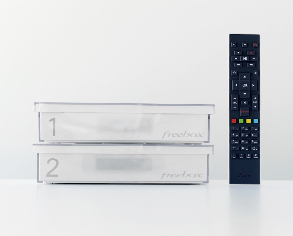 La Freebox Crystal, une Freebox HD (v5) relookée, sur le marché depuis juin 2013