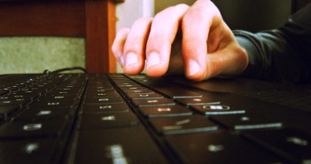#covid_19 / L’Association SLV lance avec la ville de Valbonne (06), un appel au don de matériel informatique pour les familles démunies