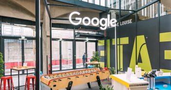 Google sommé de déréférencer une vingtaine de sites IPTV
