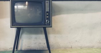 A Teacher : le premier épisode offert par Free et Canal+ Séries sous-titres-tv