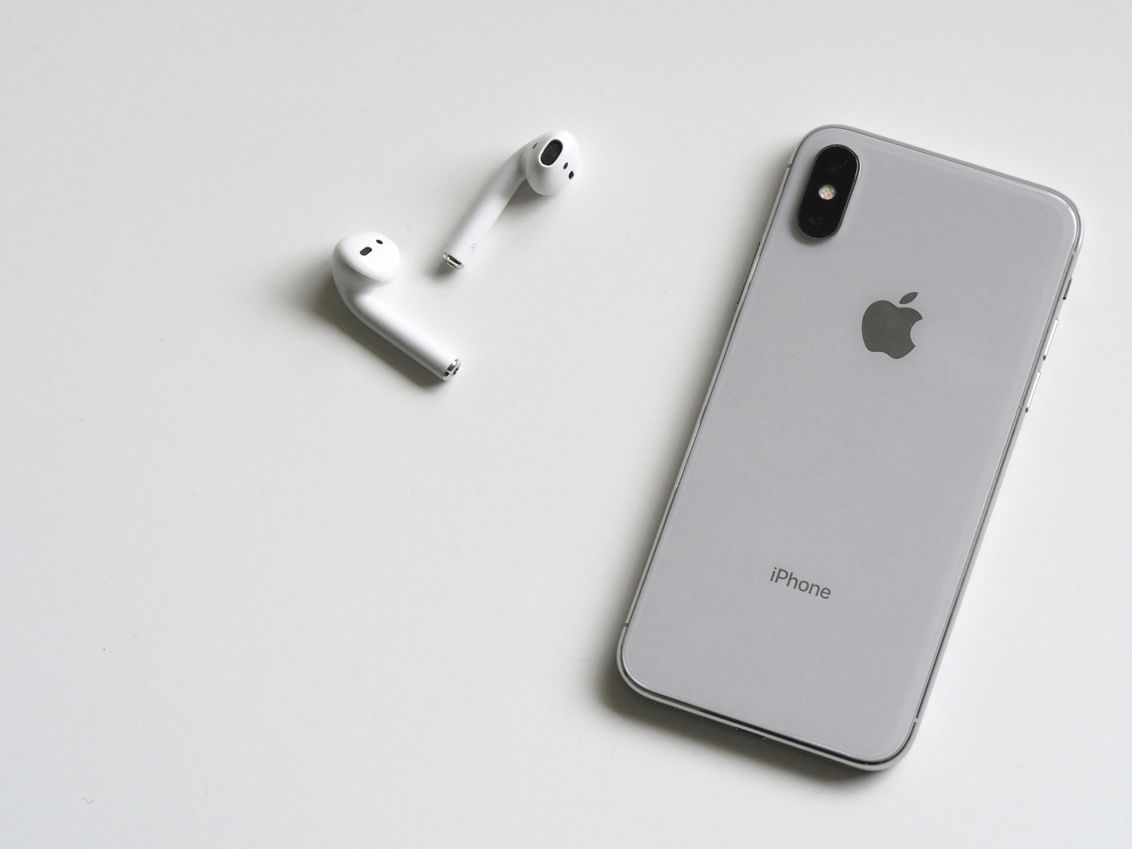 balise alt = action collective Siri Apple