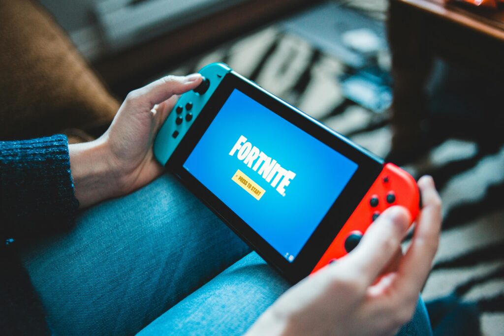 balise alt = Fortnite App Store blocage