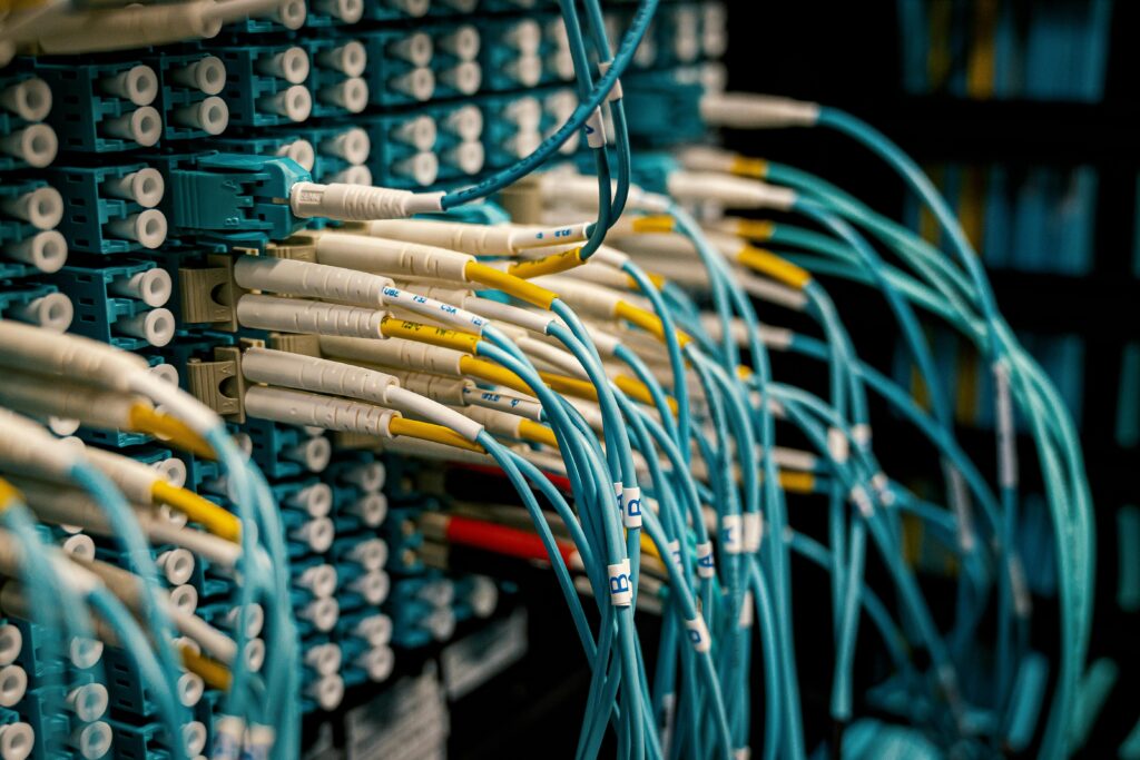balise alt = déploiement fibre optique 2025